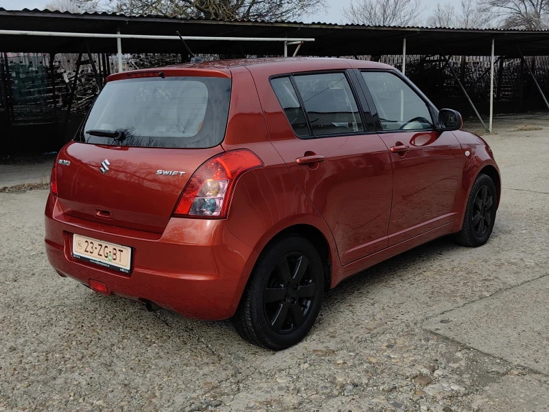 Suzuki Swift 1.3I , снимка 4 - Автомобили и джипове - 49150993