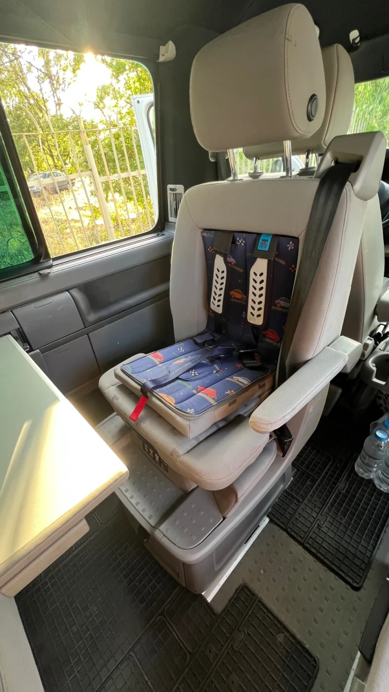 VW Multivan, снимка 16 - Автомобили и джипове - 52419350