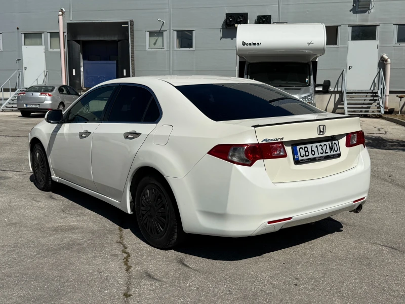 Honda Accord 2.0i 156 к.с. Газ/бензин, снимка 3 - Автомобили и джипове - 52815425