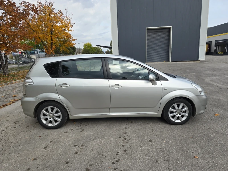 Toyota Corolla verso, снимка 6 - Автомобили и джипове - 52132595