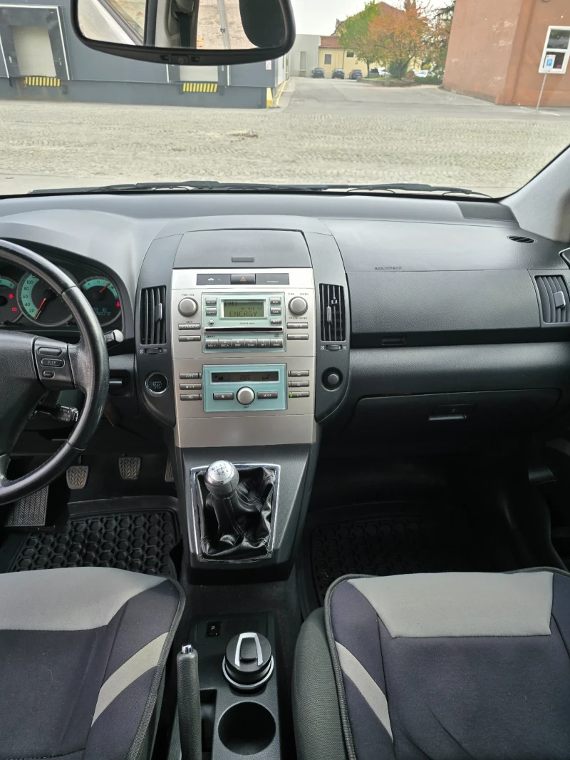 Toyota Corolla verso, снимка 12 - Автомобили и джипове - 52132595