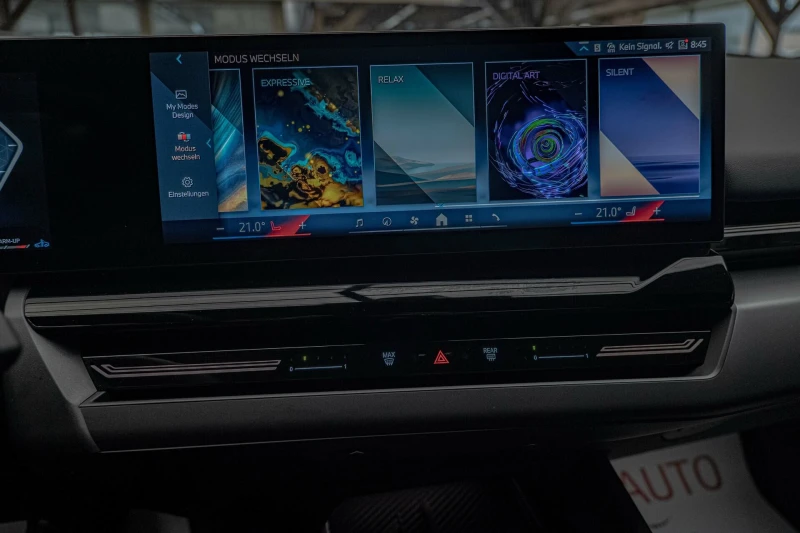 BMW 520  i/Harman Kardon/HuD/360Камера/3D View/Обдухване, снимка 13 - Автомобили и джипове - 52312219