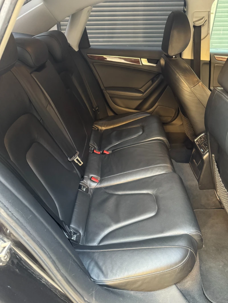 Audi A4 2.0 TDI, снимка 9 - Автомобили и джипове - 52567606