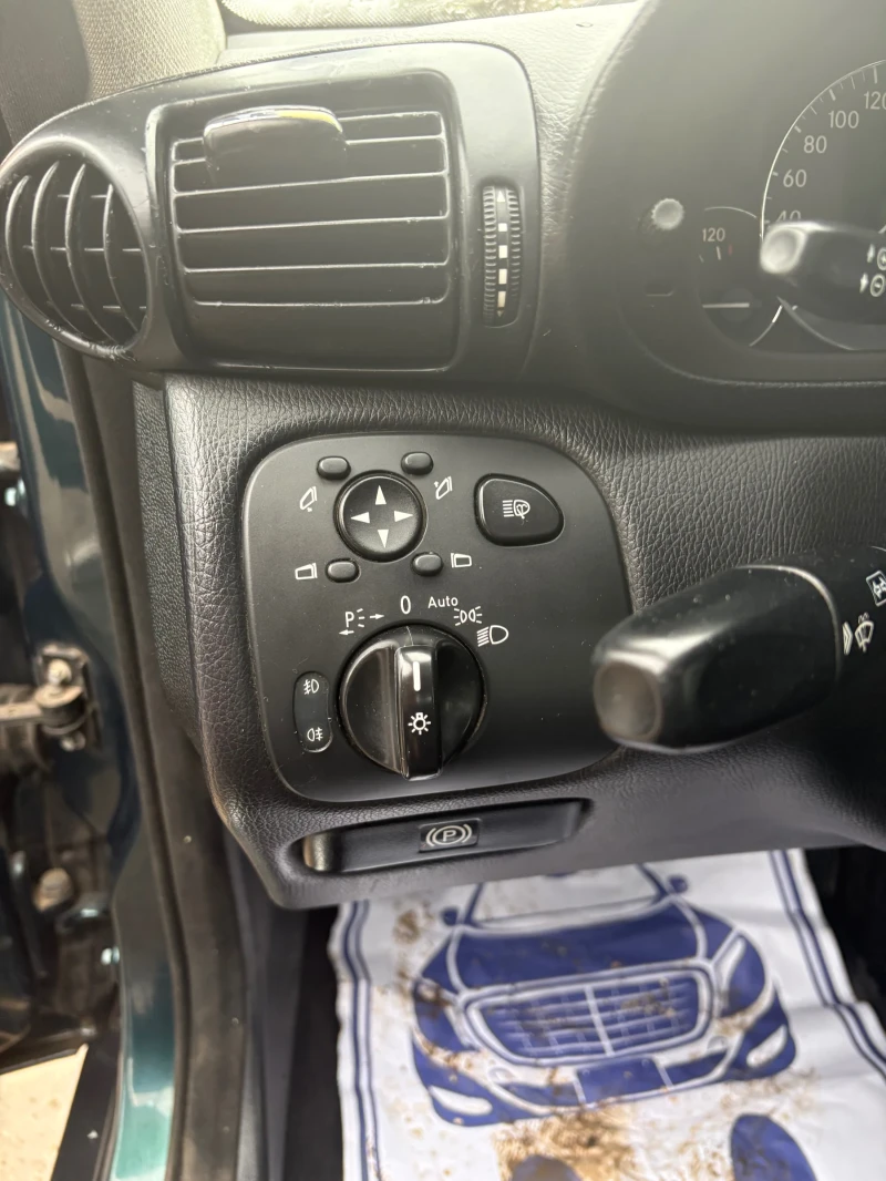 Mercedes-Benz C 220, снимка 15 - Автомобили и джипове - 52583340