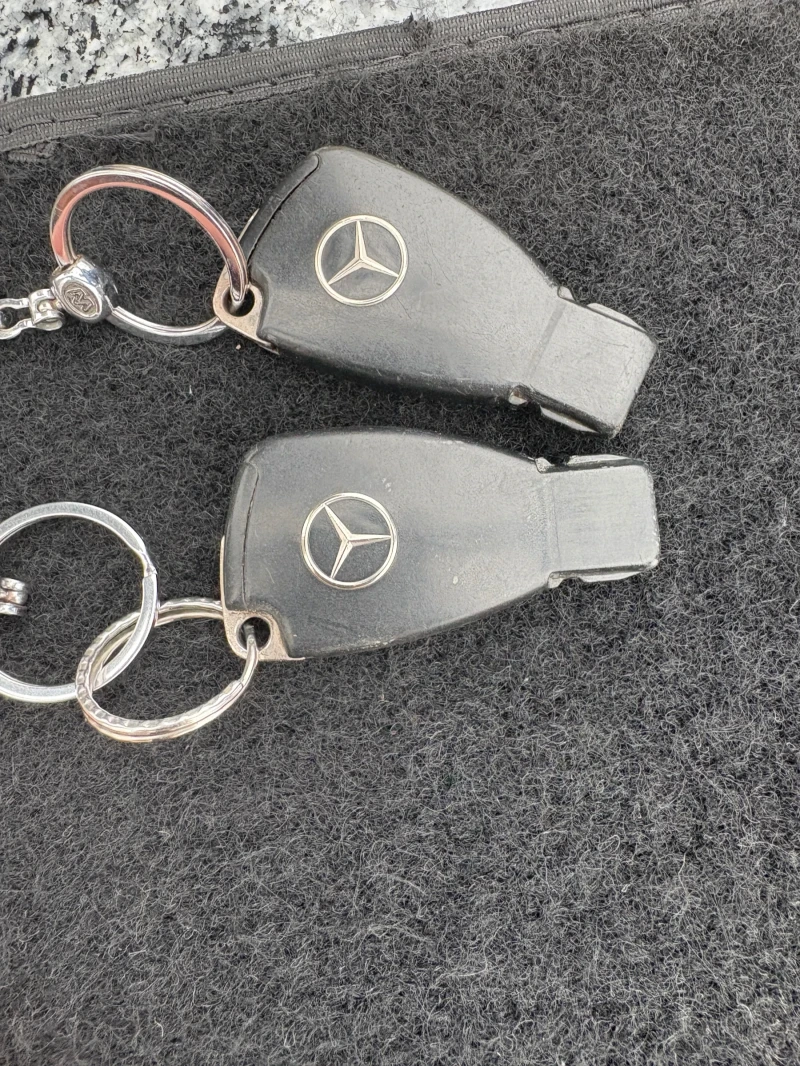 Mercedes-Benz C 220, снимка 14 - Автомобили и джипове - 52583340