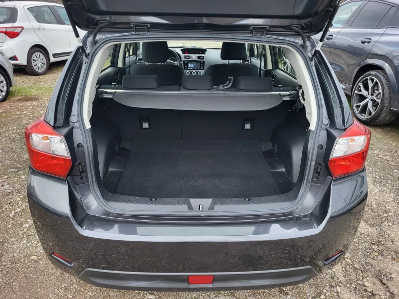 Subaru Impreza 2.0 бензин, 6 скорости., снимка 12 - Автомобили и джипове - 52679528