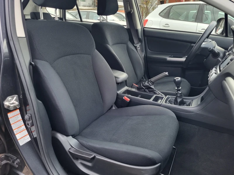 Subaru Impreza 2.0 бензин, 6 скорости., снимка 10 - Автомобили и джипове - 52679528