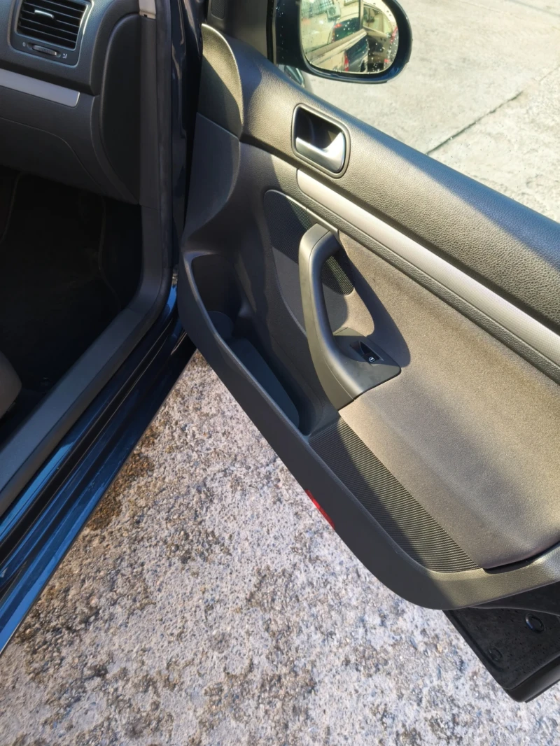 VW Golf 1.9 TDI 105 к.с.2007г., снимка 13 - Автомобили и джипове - 53035864