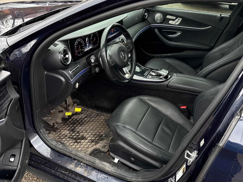 Mercedes-Benz E 400 AMG pack* Distronic* Обдух* 360* Burmester* HeadUp, снимка 6 - Автомобили и джипове - 53262073