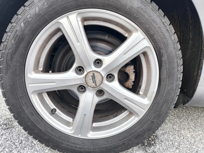 VW Golf 5, снимка 14 - Автомобили и джипове - 53300302