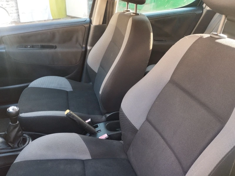 Peugeot 207 1.6HDI 90kc, снимка 17 - Автомобили и джипове - 53407118