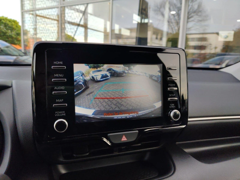 Toyota Yaris HYBRID* TEAM-D* DISTR* LED* KEYLESS* CARPLAY, снимка 11 - Автомобили и джипове - 53437171