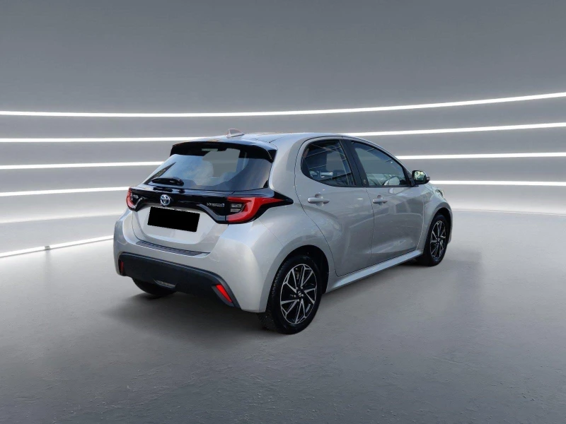 Toyota Yaris HYBRID* TEAM-D* DISTR* LED* KEYLESS* CARPLAY, снимка 5 - Автомобили и джипове - 53437171