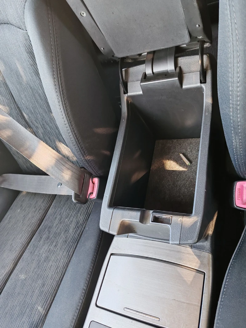 Subaru Legacy 2.0 150кс, снимка 12 - Автомобили и джипове - 53579025