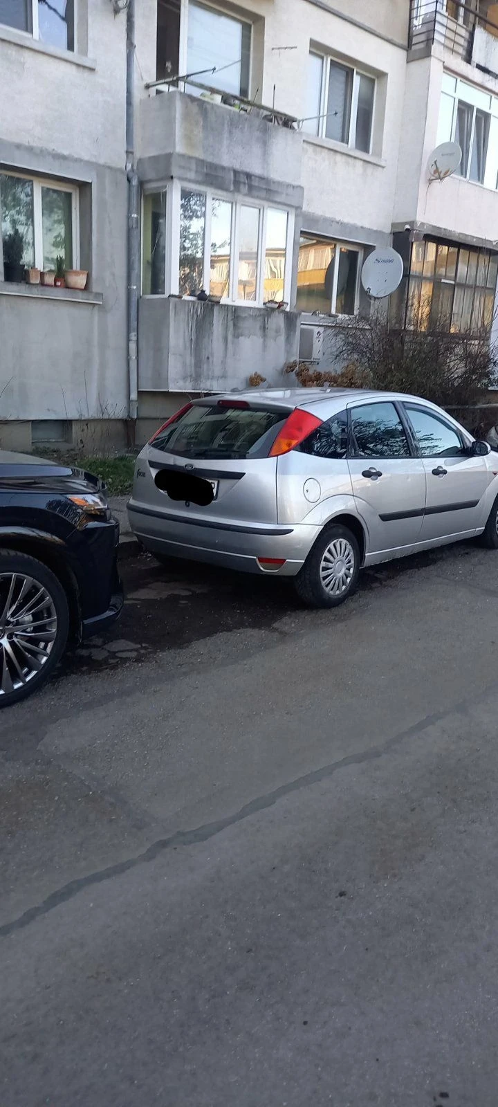 Ford Focus 1.6, снимка 12 - Автомобили и джипове - 49378272