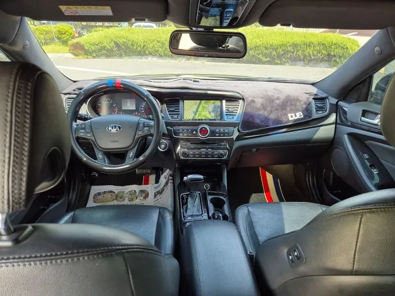 Kia K7, снимка 16 - Автомобили и джипове - 55829843