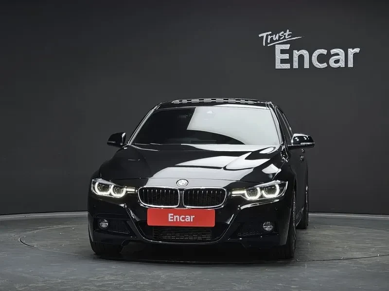 BMW 320 i - САМО 30% АВАНС, снимка 3 - Автомобили и джипове - 56304495