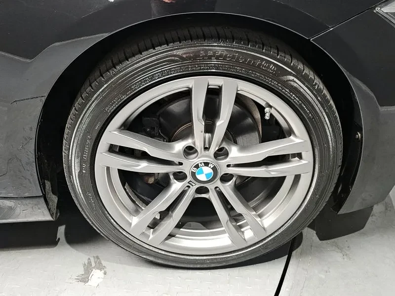 BMW 320 i - САМО 30% АВАНС, снимка 5 - Автомобили и джипове - 56304495