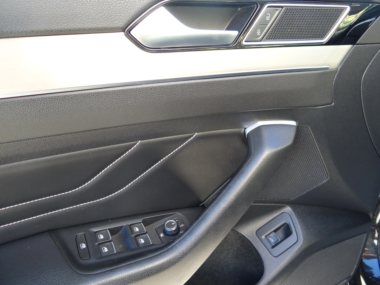 VW Passat 150к.с. DSG закупен от VW България, снимка 14 - Автомобили и джипове - 53807947