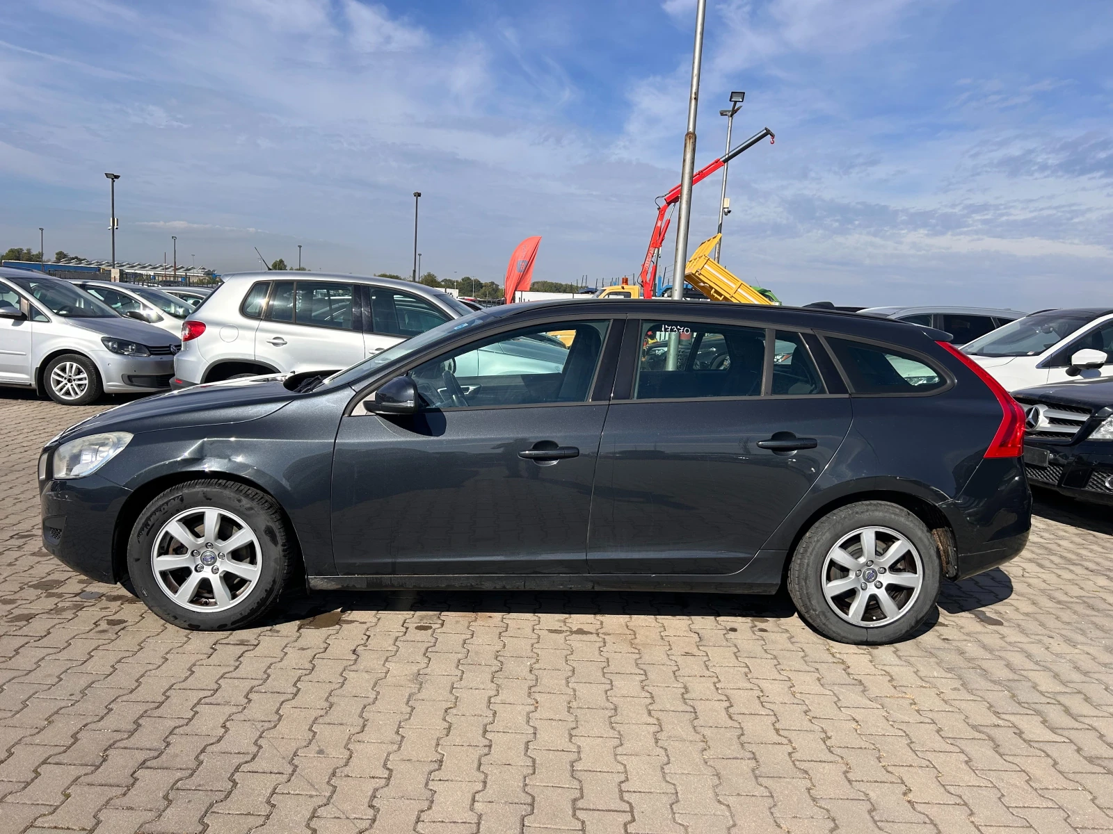 Volvo V60 1.6D EURO 5 ЛИЗИНГ - изображение 9