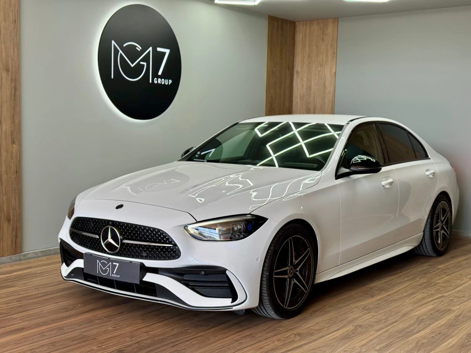 Mercedes-Benz C 300 2xAMG в Гаранция до 07.2025г. - изображение 3