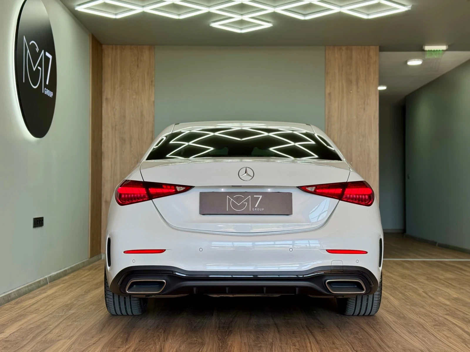 Mercedes-Benz C 300 2xAMG в Гаранция  - изображение 2