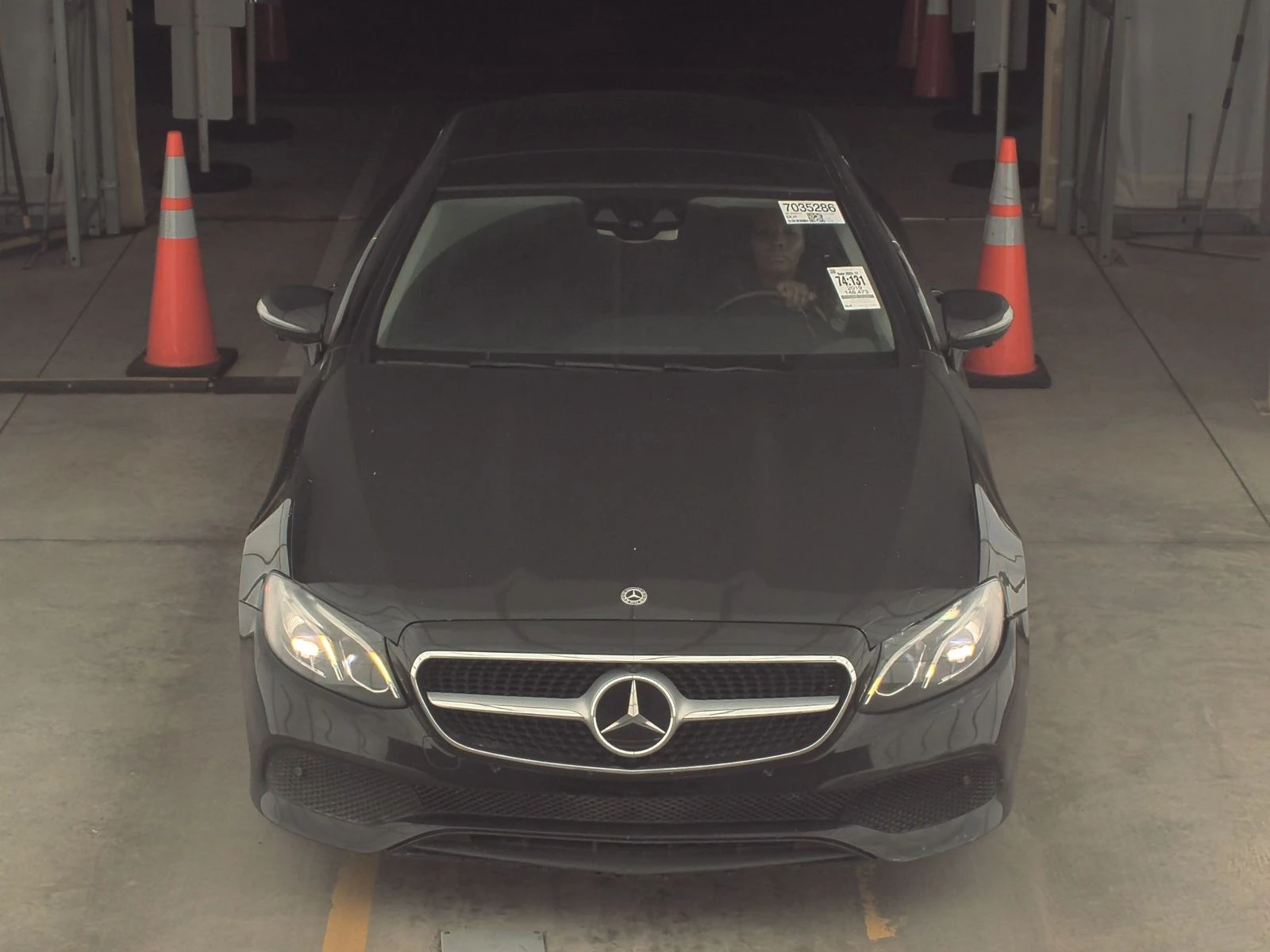Mercedes-Benz E 450 DIGITAL* AMG* DISTRONIK* BURMASTER* 360* ОБДУХ* KE - изображение 2