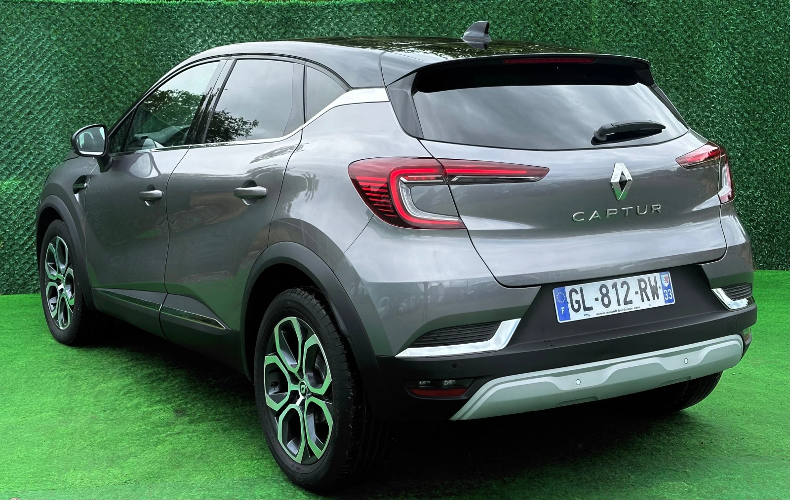 Renault Captur 1.3 MILD HYBRID 158ks AUTOMATIC 16000km - изображение 6