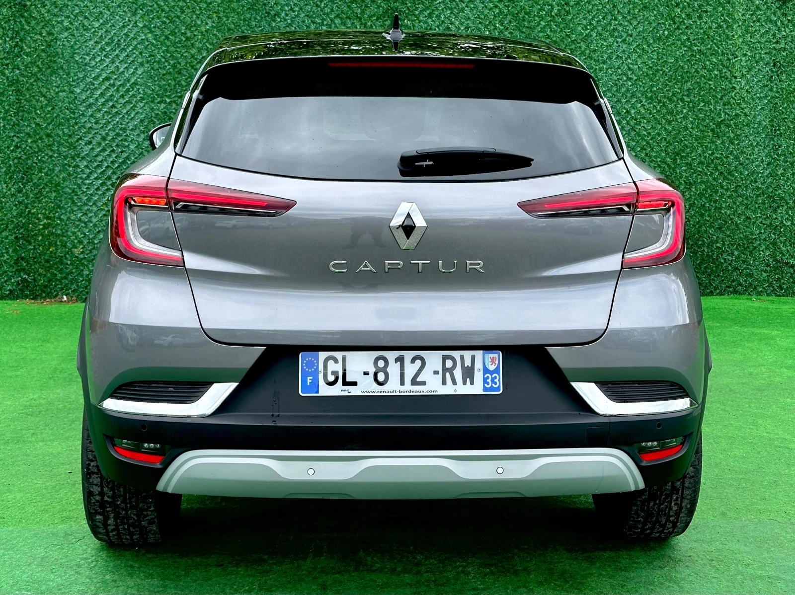 Renault Captur 1.3 MILD HYBRID 158ks AUTOMATIC 16000km - изображение 4