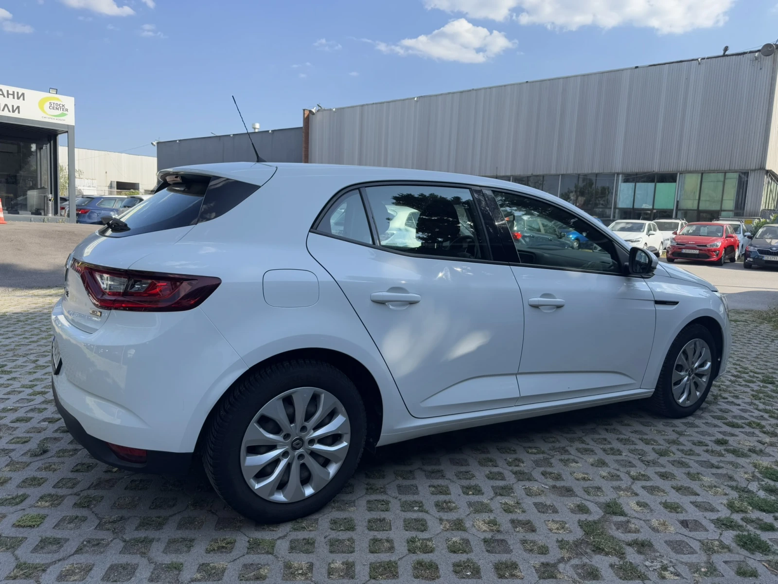 Renault Megane 1.5 DCI Life - изображение 4