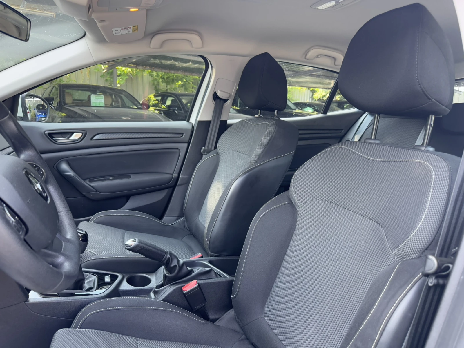 Renault Megane 1.5 DCI Life - изображение 8