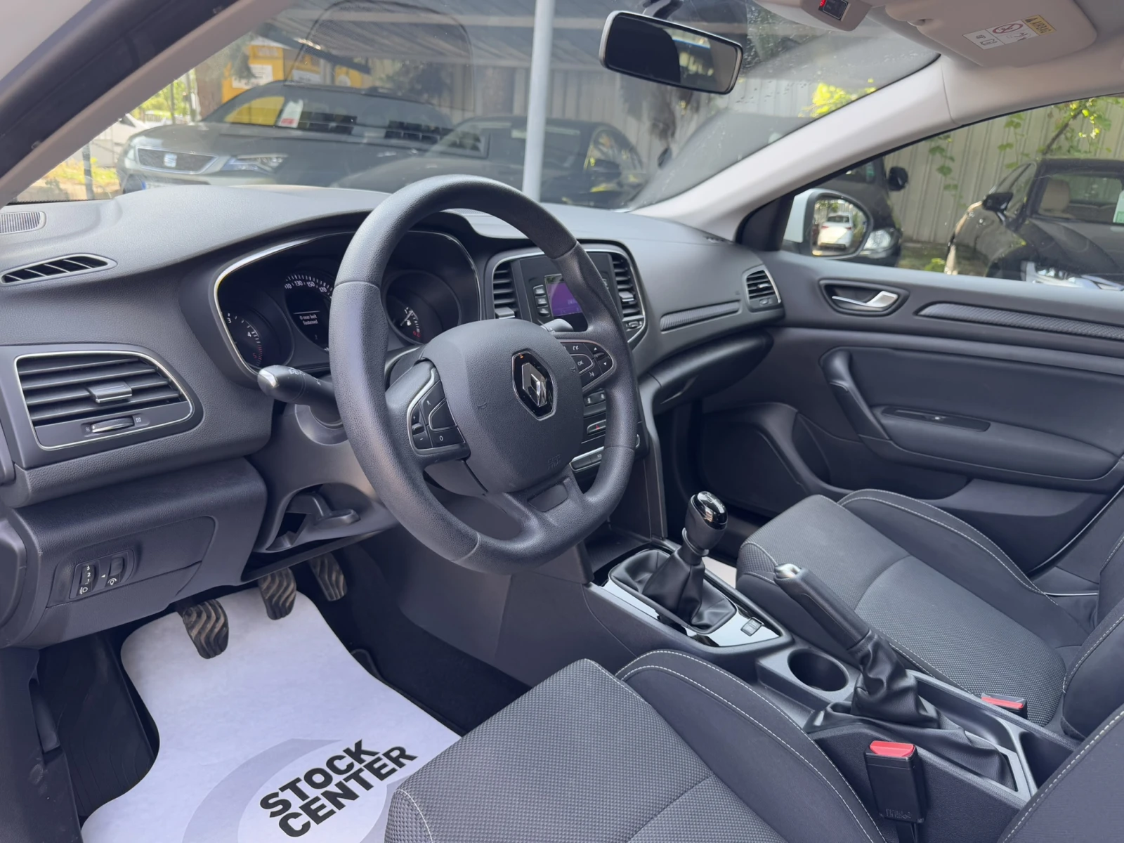 Renault Megane 1.5 DCI Life - изображение 7