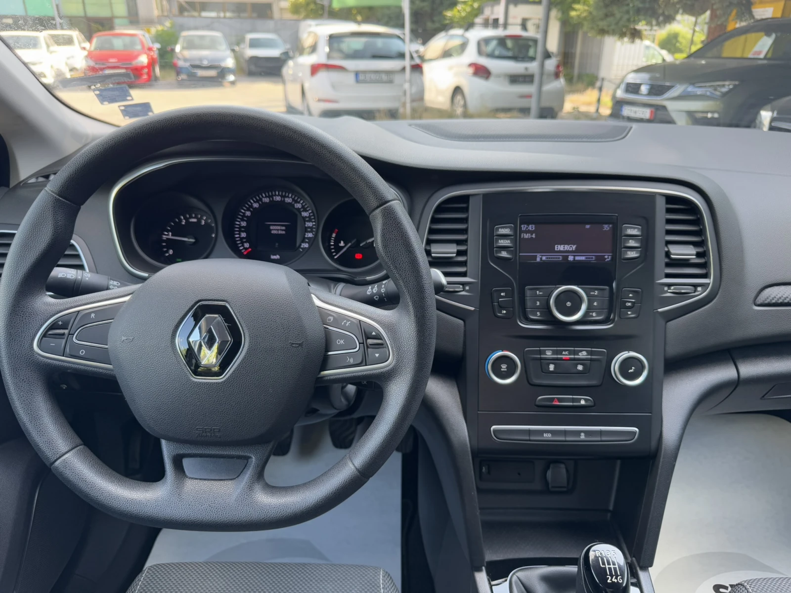 Renault Megane 1.5 DCI Life - изображение 10