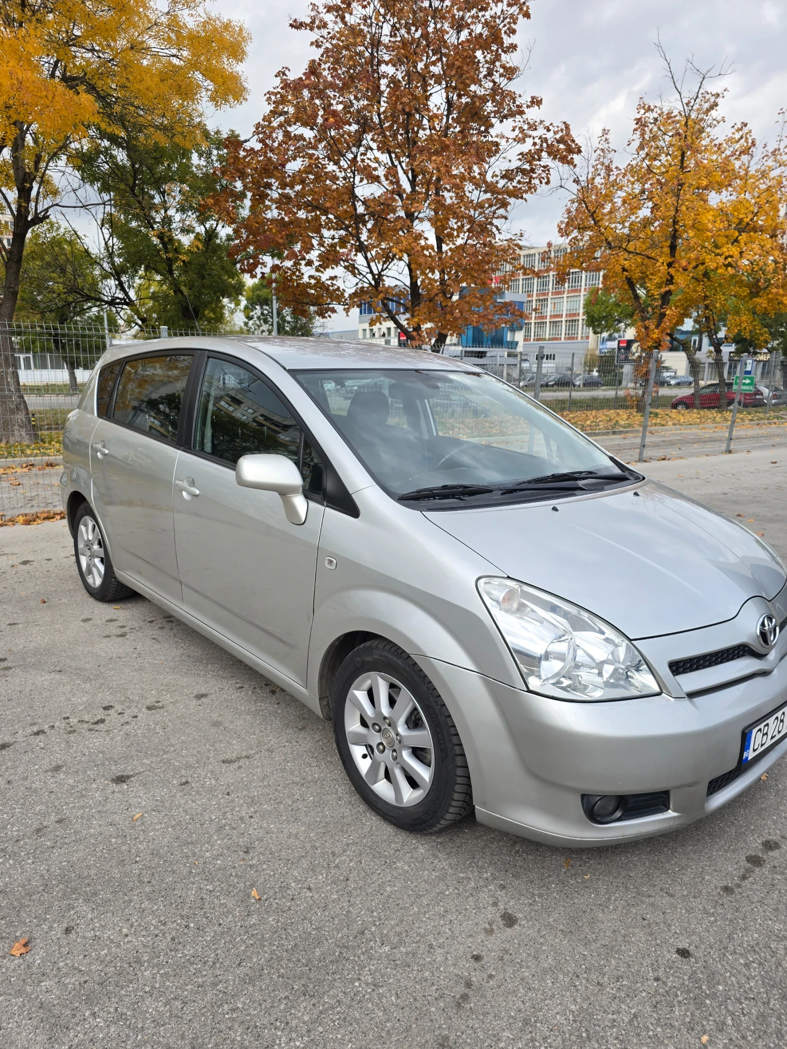 Toyota Corolla verso  - изображение 7