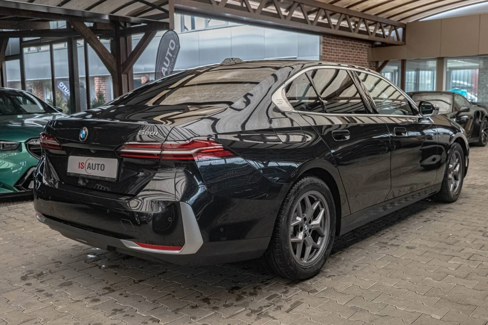 BMW 520  i/Harman Kardon/HuD/360Камера/3D View/Обдухване - изображение 6