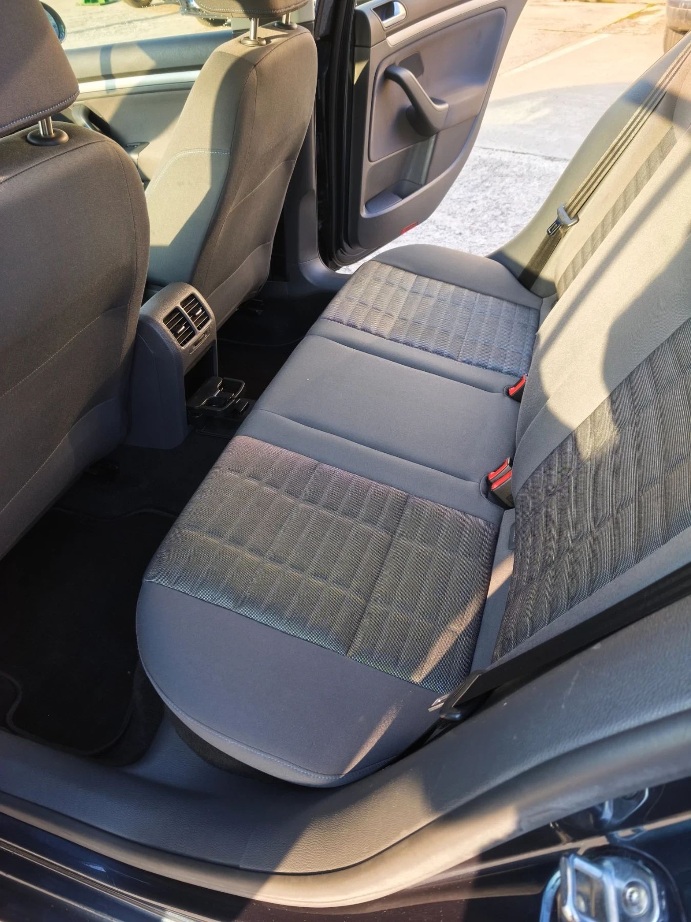 VW Golf 1.9 TDI 105 к.с.2007г. - изображение 9