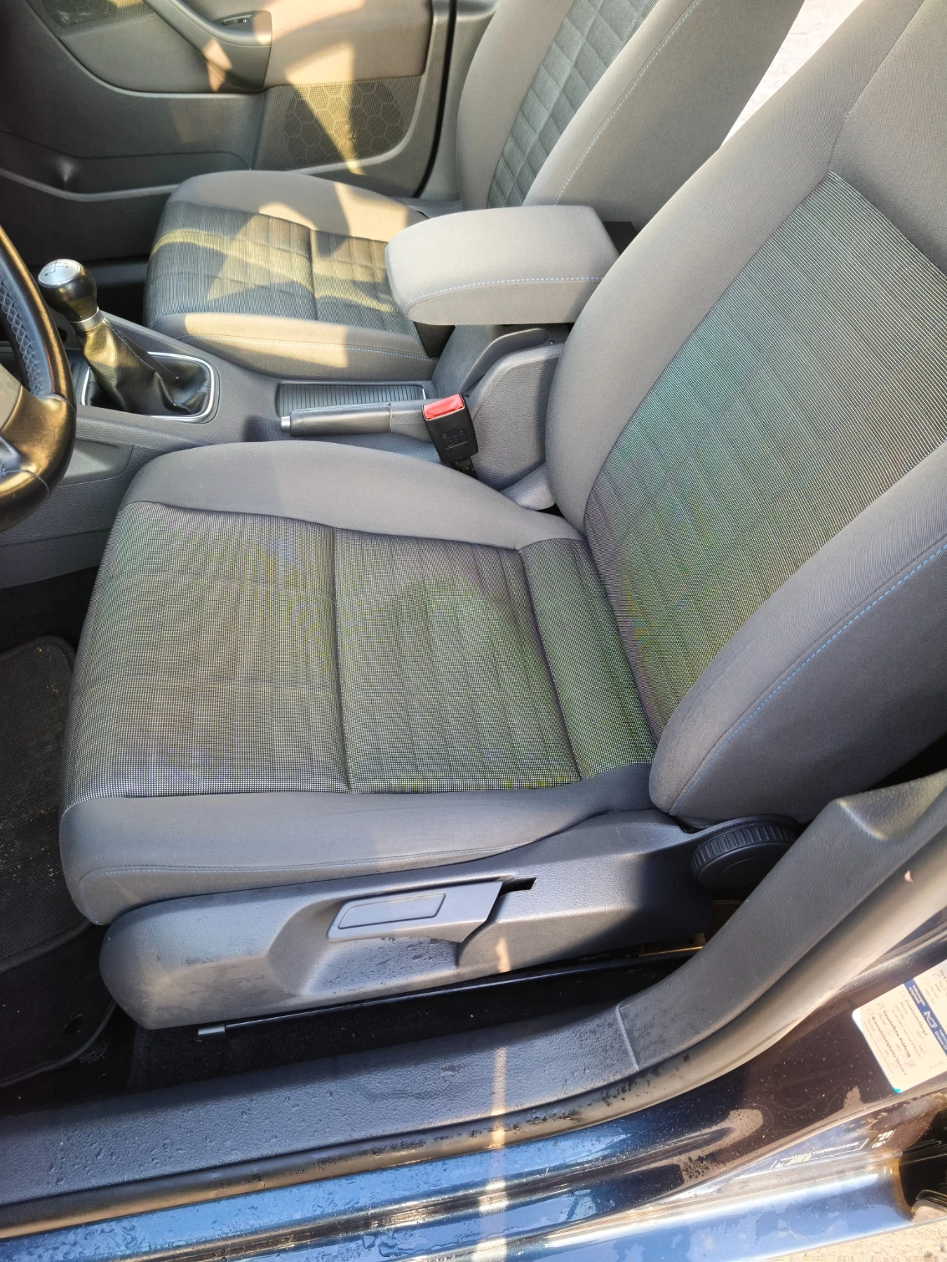 VW Golf 1.9 TDI 105 к.с.2007г. - изображение 10