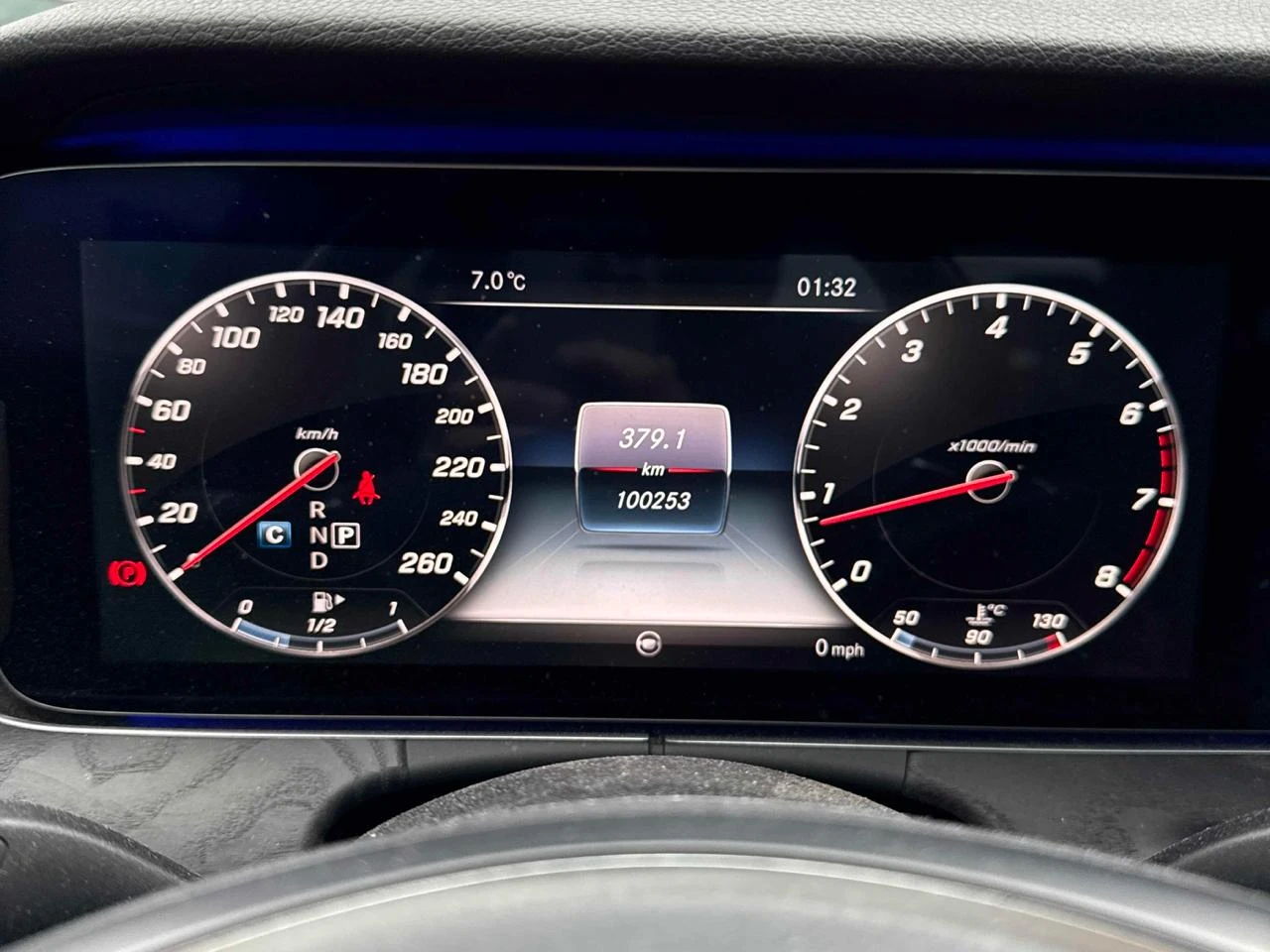 Mercedes-Benz E 400 AMG pack* Distronic* Обдух* 360* Burmester* HeadUp - изображение 7