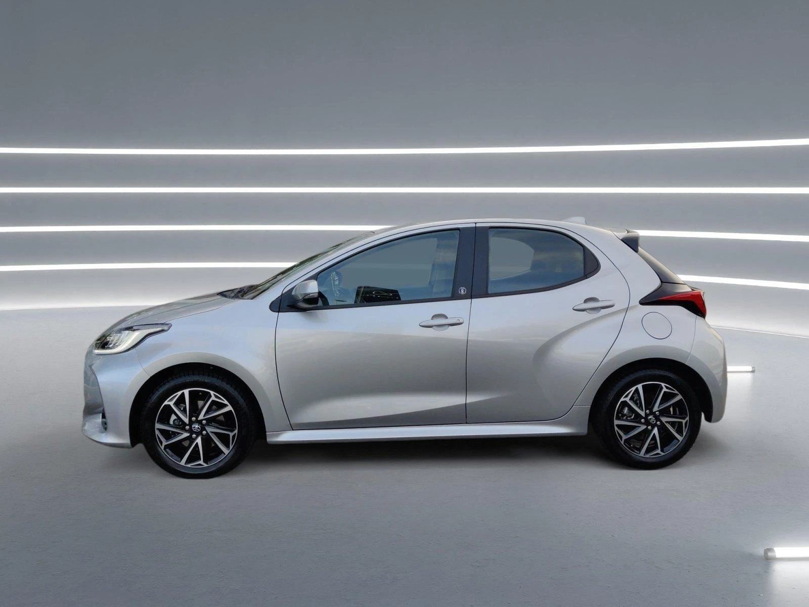 Toyota Yaris HYBRID* TEAM-D* DISTR* LED* KEYLESS* CARPLAY - изображение 8