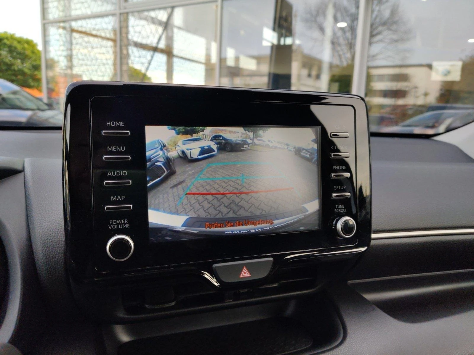 Toyota Yaris HYBRID* TEAM-D* DISTR* LED* KEYLESS* CARPLAY | Mobile.bg � ����������� 11