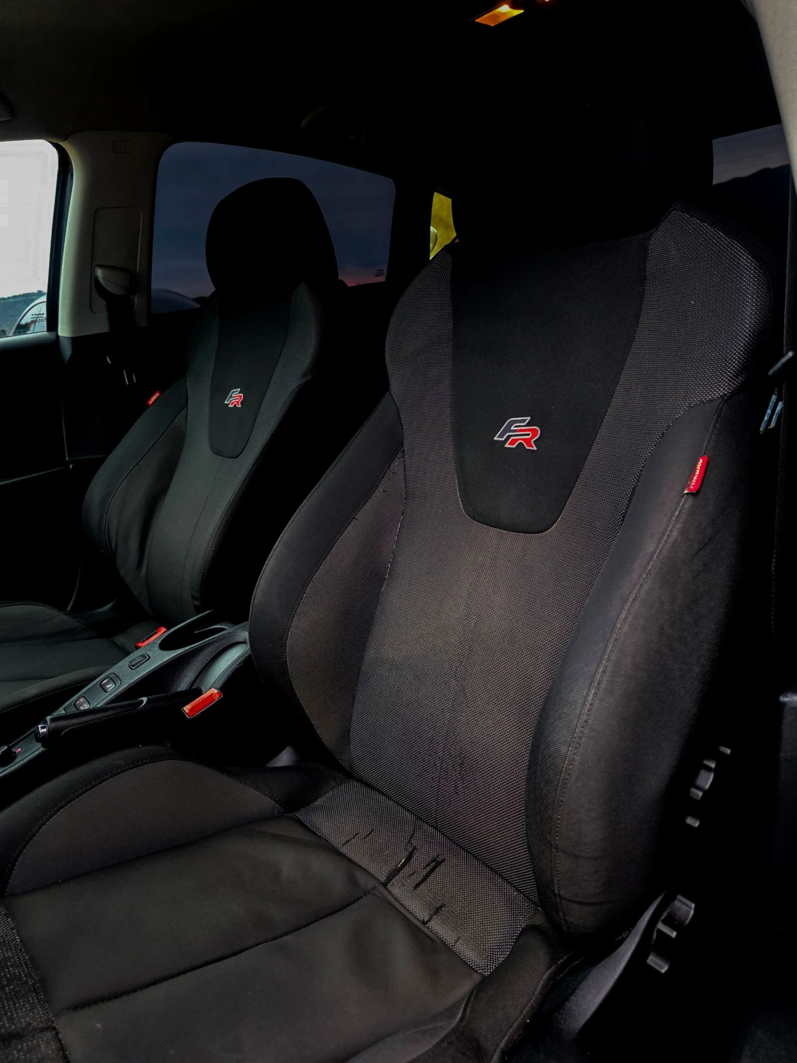 Seat Leon FR, снимка 4 - Автомобили и джипове - 53906327