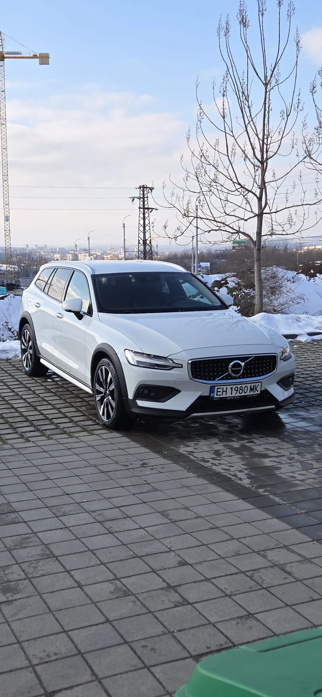 Volvo V60 Cross Country 2.0 Hybrid 4x4 8скорости Face, снимка 12 - Автомобили и джипове - 54099195