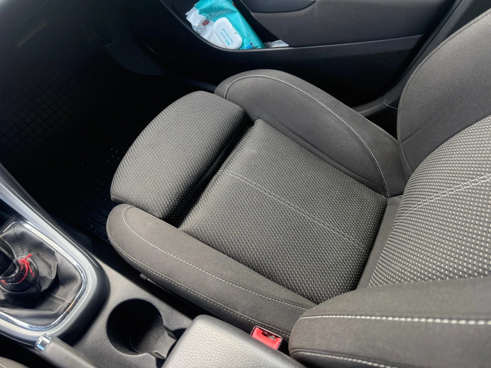 Opel Astra SPORT TOURER, снимка 12 - Автомобили и джипове - 54286474