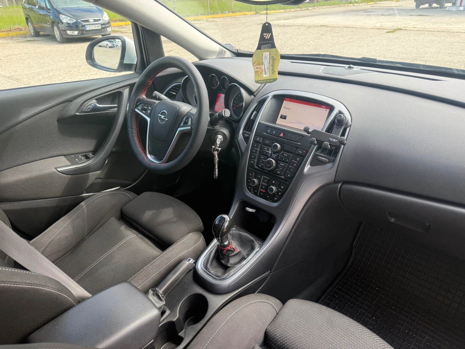 Opel Astra SPORT TOURER, снимка 10 - Автомобили и джипове - 54286474