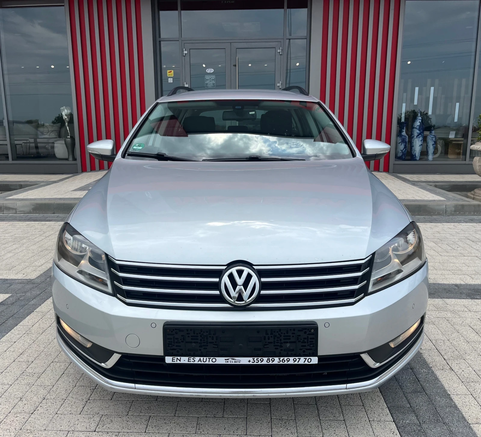 VW Passat 2.0TDI DSG, снимка 2 - Автомобили и джипове - 54374226