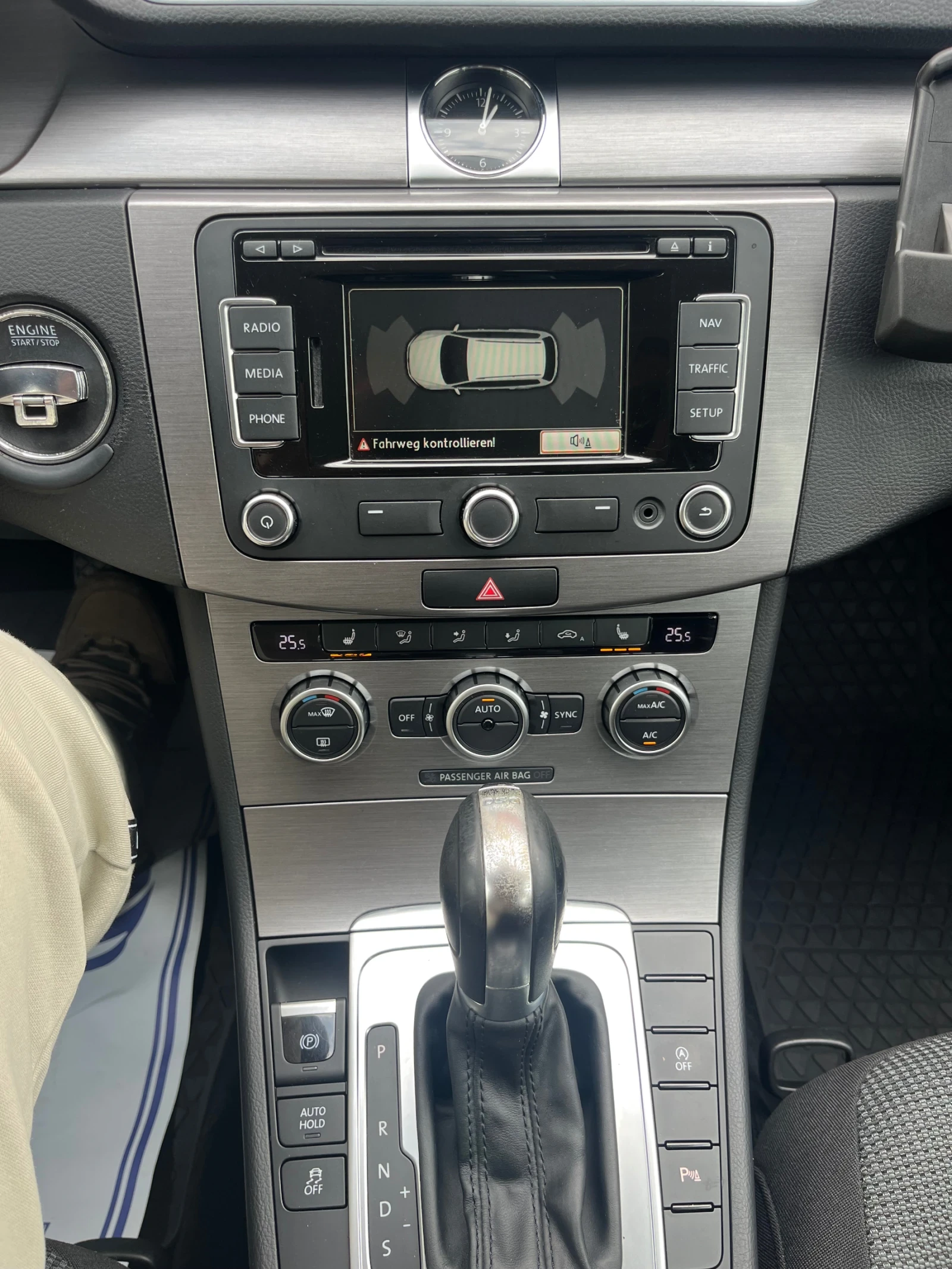 VW Passat 2.0TDI DSG, снимка 13 - Автомобили и джипове - 54374226
