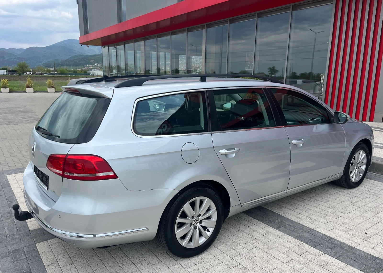 VW Passat 2.0TDI DSG, снимка 4 - Автомобили и джипове - 54374226