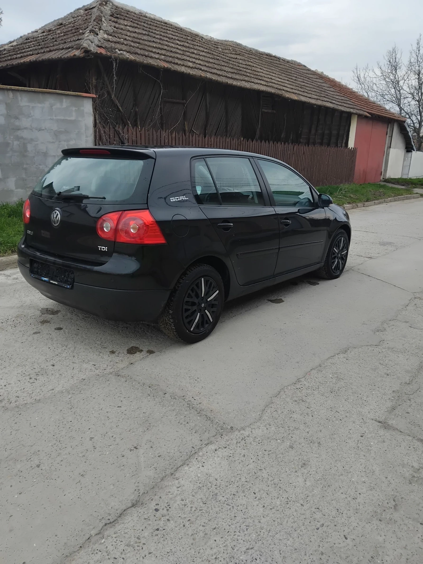 VW Golf, снимка 5 - Автомобили и джипове - 54375380