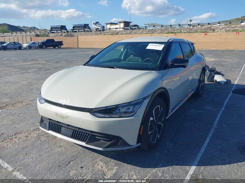 Kia EV6 Wind RWD, снимка 2 - Автомобили и джипове - 54378354