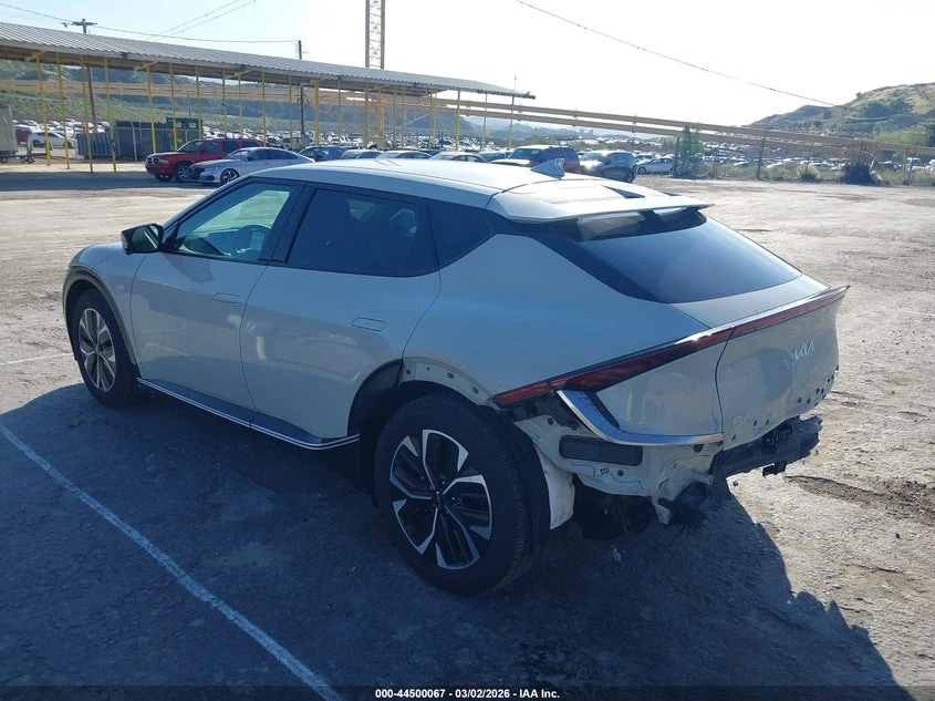 Kia EV6 Wind RWD, снимка 3 - Автомобили и джипове - 54378354